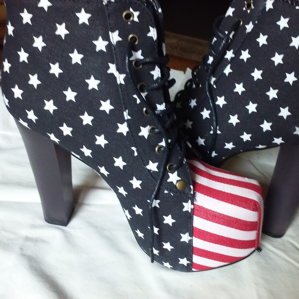NEW Red-BLACK- White Patriotic chunky heel booties
